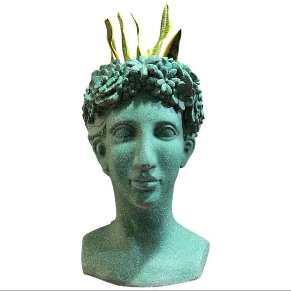 19" LADY WITH DAISIES PLANTER - Poly resin material in Green. - Picture 4 of 14